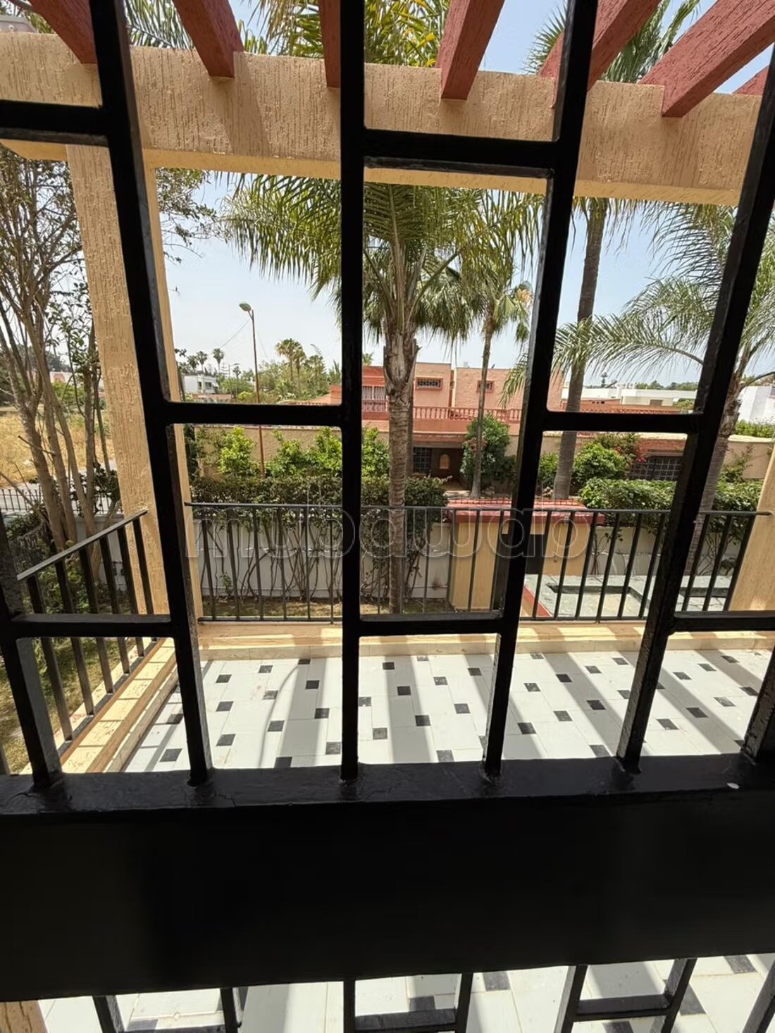 Villa 1000 m² à louer à Rabat (OLM Souissi) — Photo 38