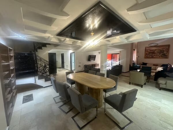 شقة 200 متر مربع للإيجار في مراكش — Photo 20