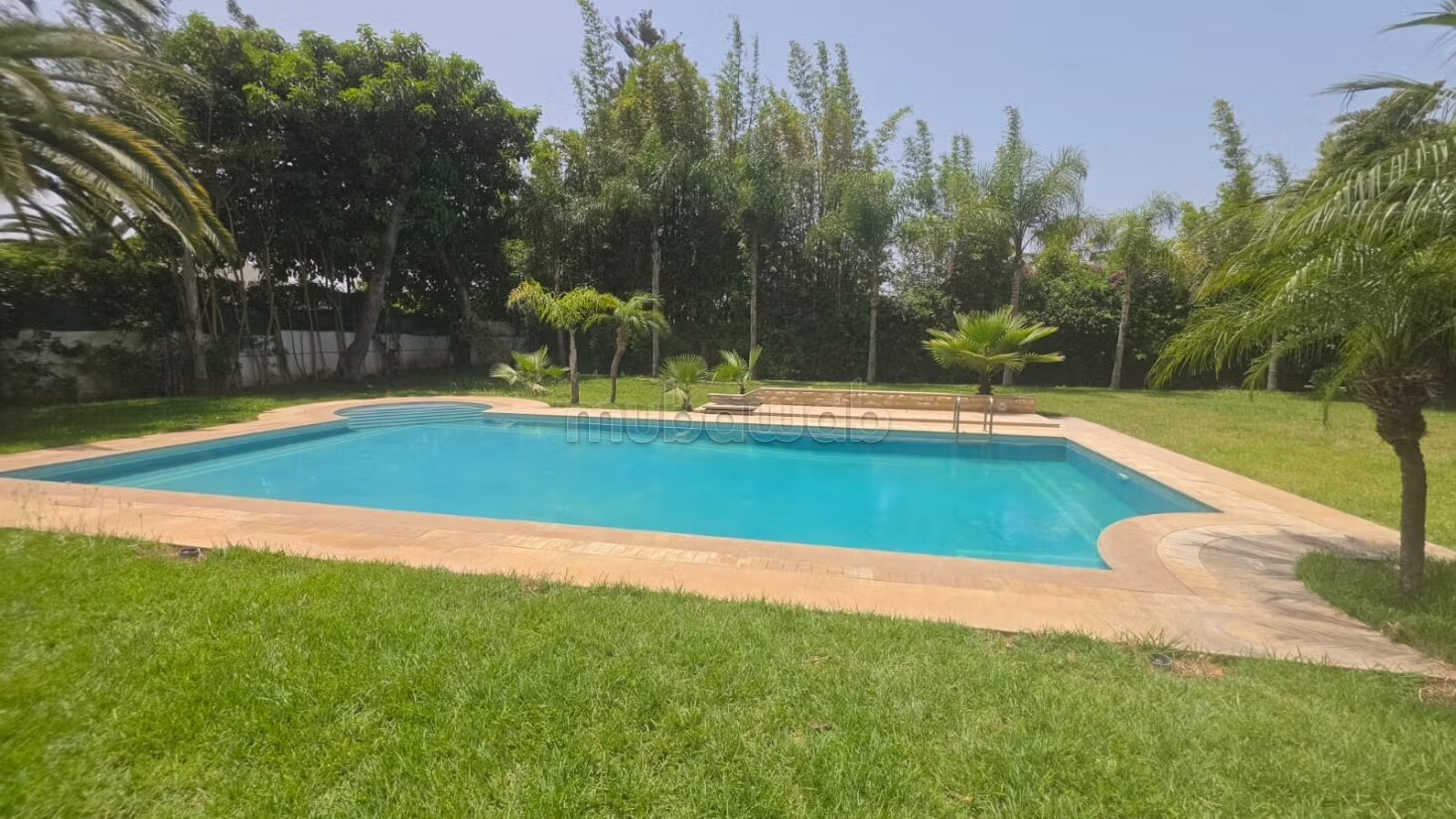 Villa 650 m² à louer à Rabat — Photo 6