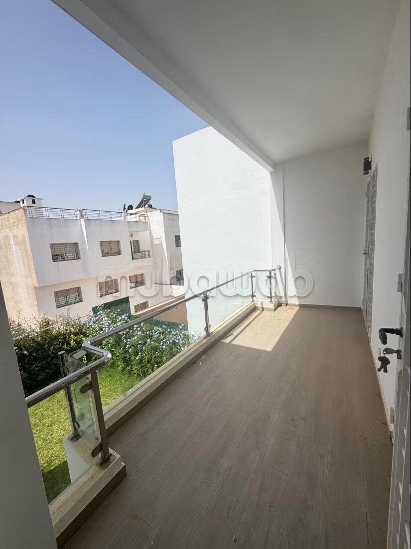 فيلا 368 م² للإيجار في الرباط — Photo 8