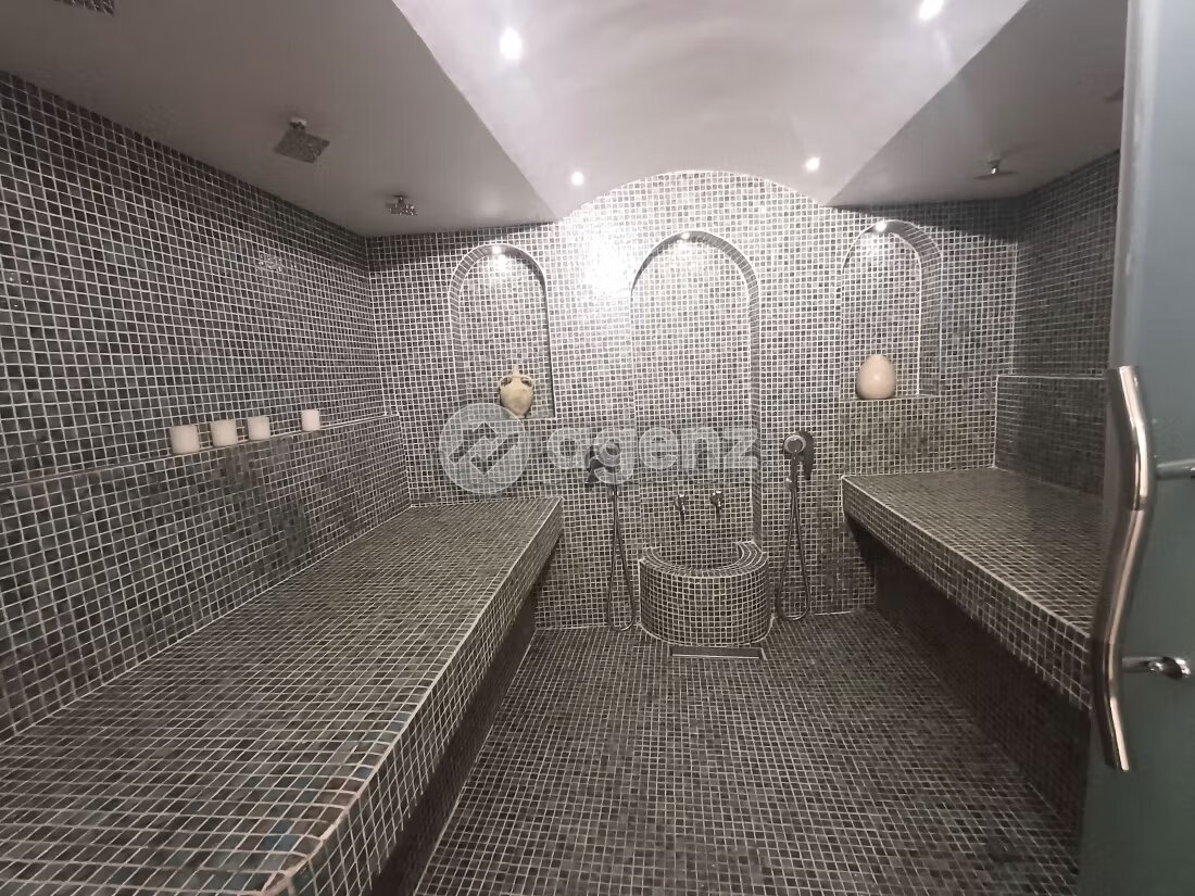 Office 111 m² for Sale in Casablanca (Riyad Essalam) — Photo 36