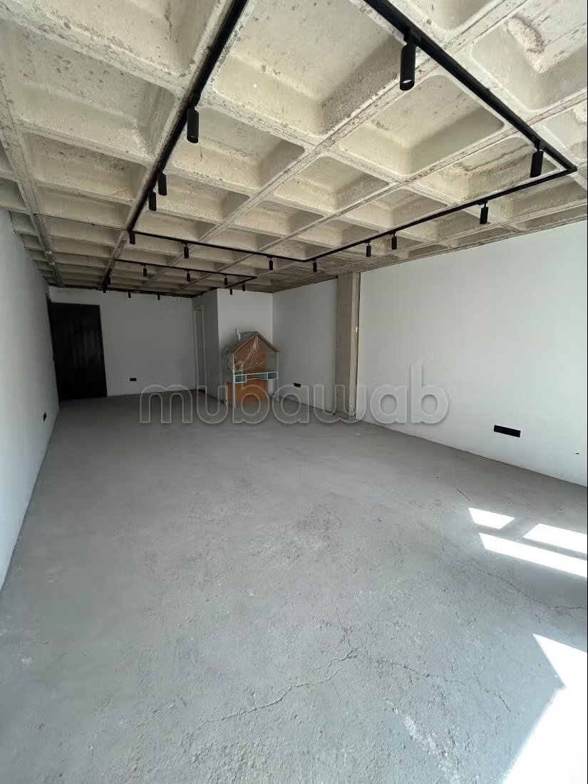 Bureau 55 m² à louer à الدار البيضاء — Photo 8