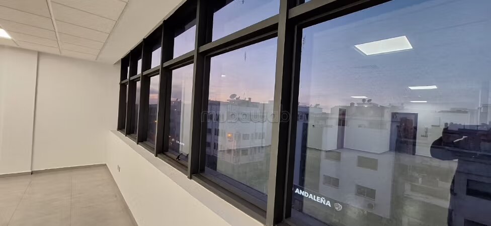 Bureau 55 m² à louer à الدار البيضاء — Photo 16
