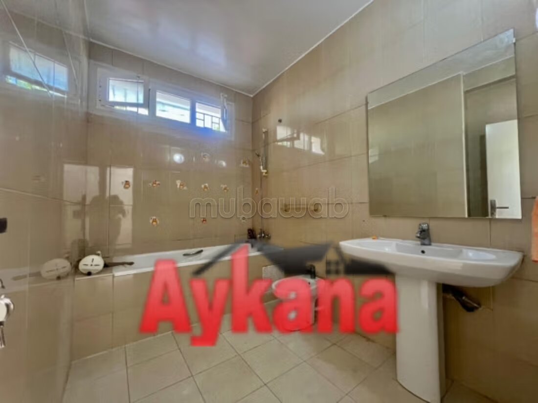 Villa 980 m² for rent in OLM Souissi, Rabat — Photo 32