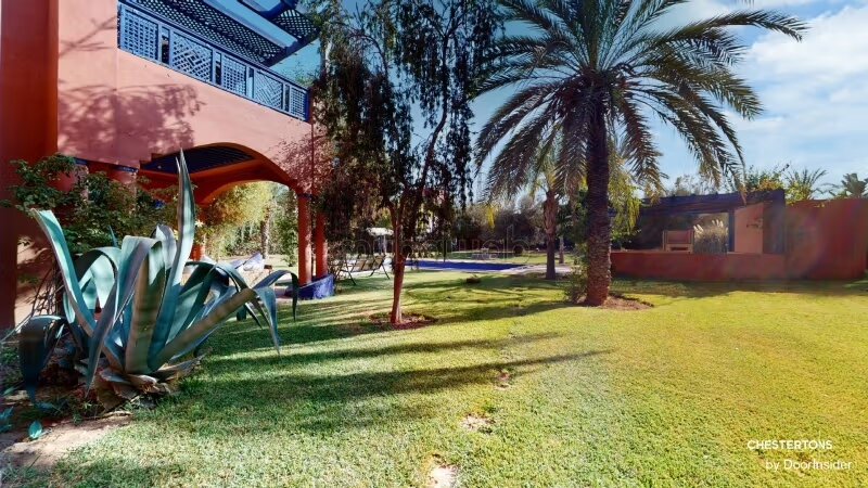 Villa 460 m² for sale in Marrakech – Route de l'Ourika — Photo 3