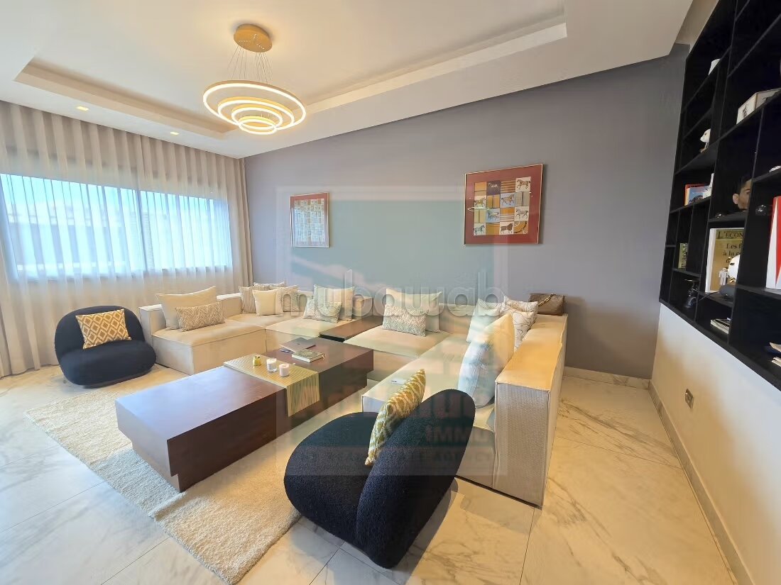 220 m² Apartment for Sale in Casablanca — Photo 4