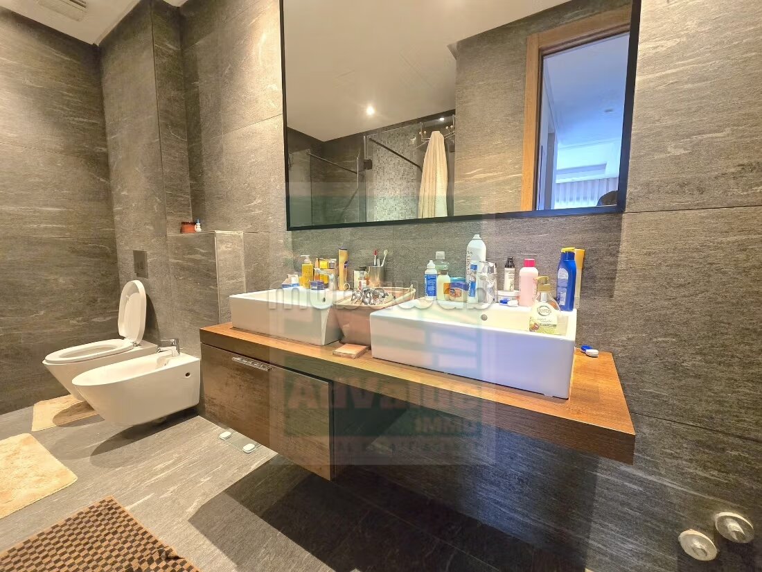 220 m² Apartment for Sale in Casablanca — Photo 24