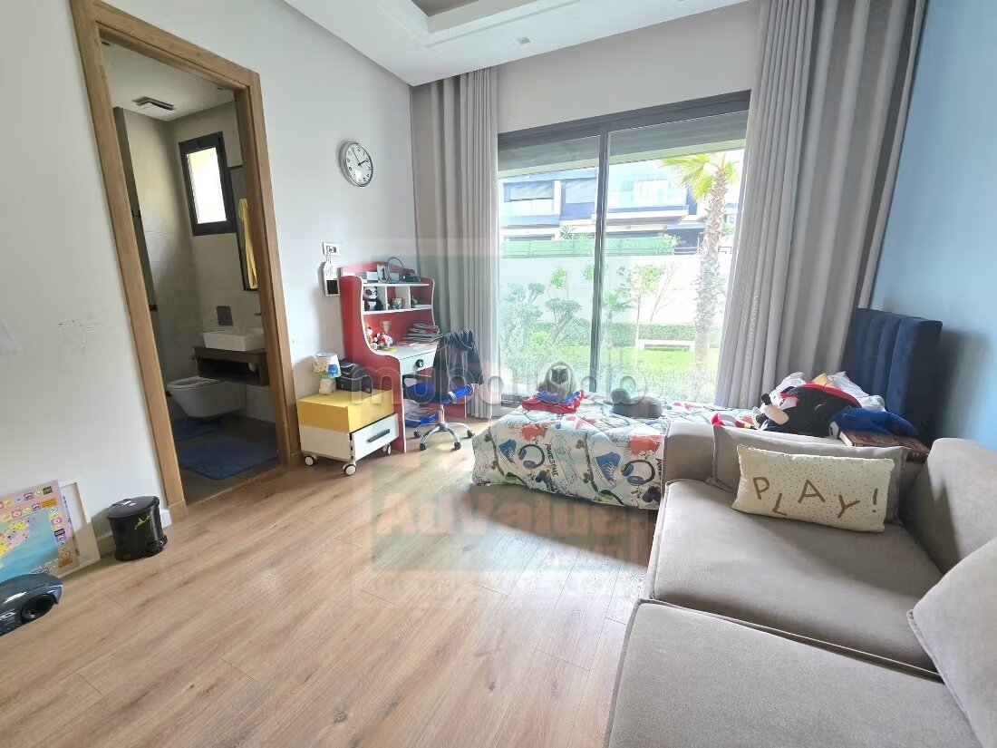 220 m² Apartment for Sale in Casablanca — Photo 34