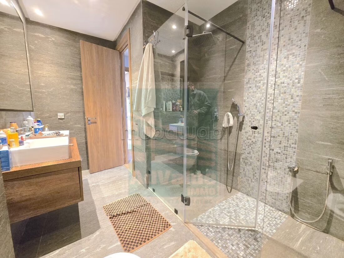 220 m² Apartment for Sale in Casablanca — Photo 25