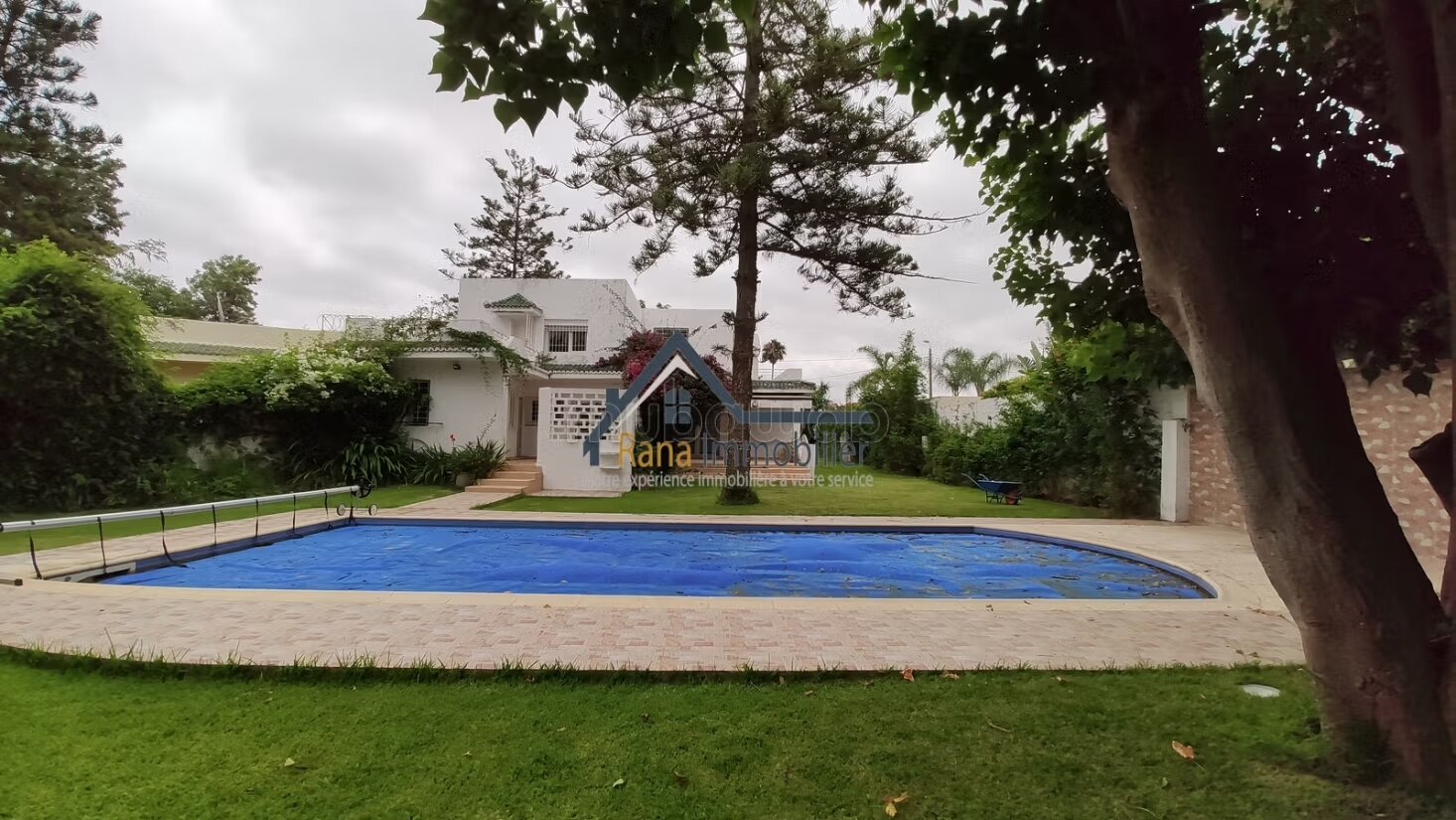 Villa 2000 m² for rent in Rabat – Souissi — Photo 4