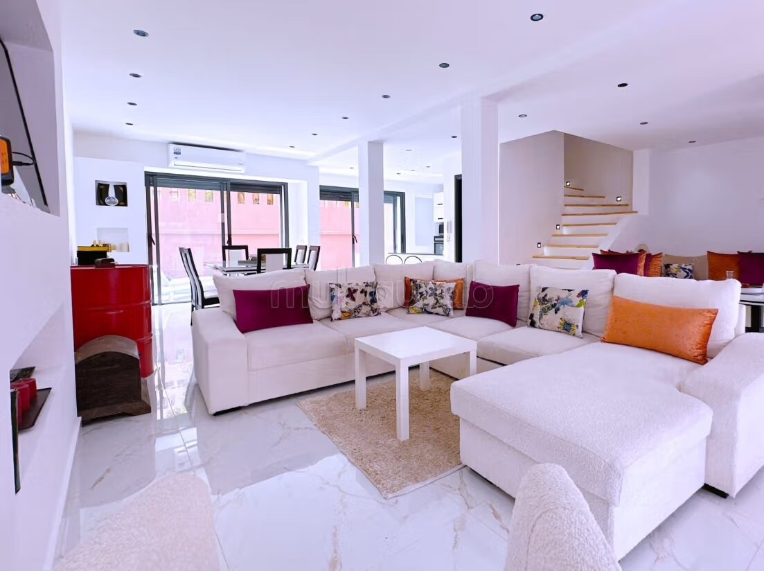 Villa 150 m² for rent in Marrakech — Photo 3
