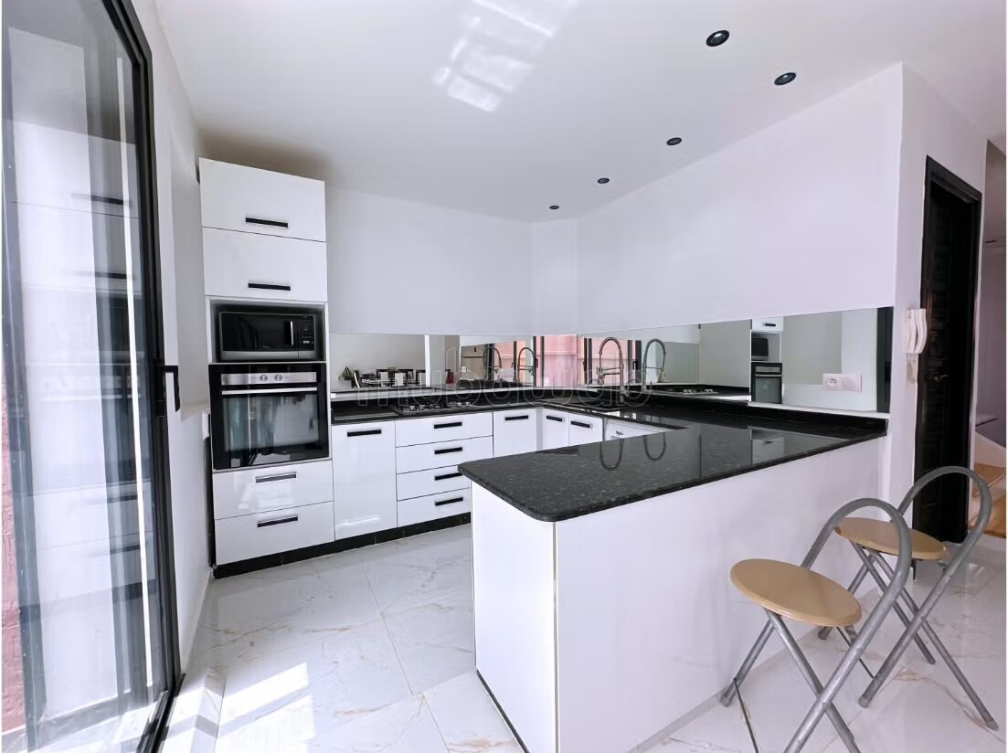 Villa 150 m² for rent in Marrakech — Photo 12