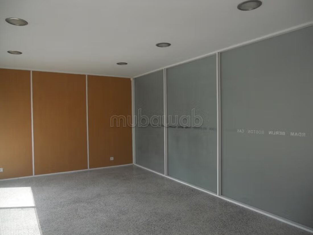 مكتب 200 م² للإيجار في الدار البيضاء — Photo 4