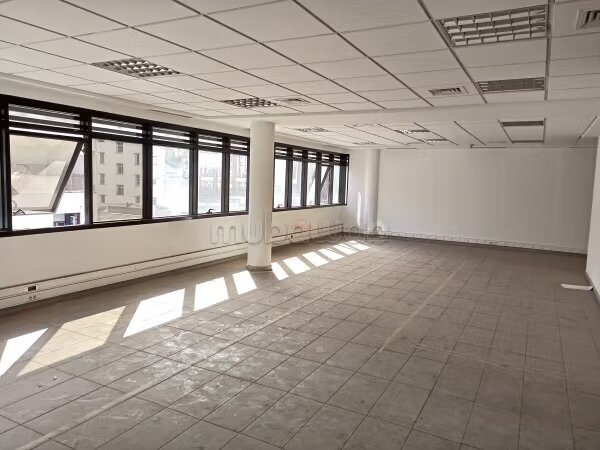 Office 200 m² for rent in Casablanca — Photo 17
