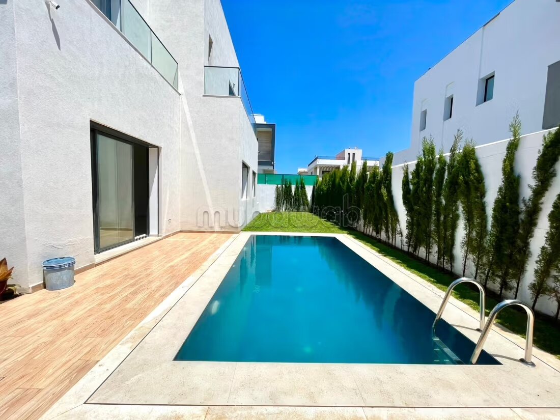 Villa 380 m² à louer à الدار البيضاء — Photo 5