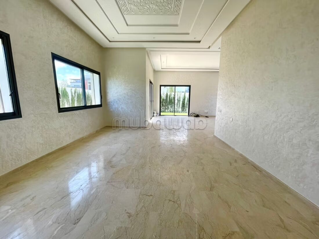 Villa 380 m² à louer à الدار البيضاء — Photo 8
