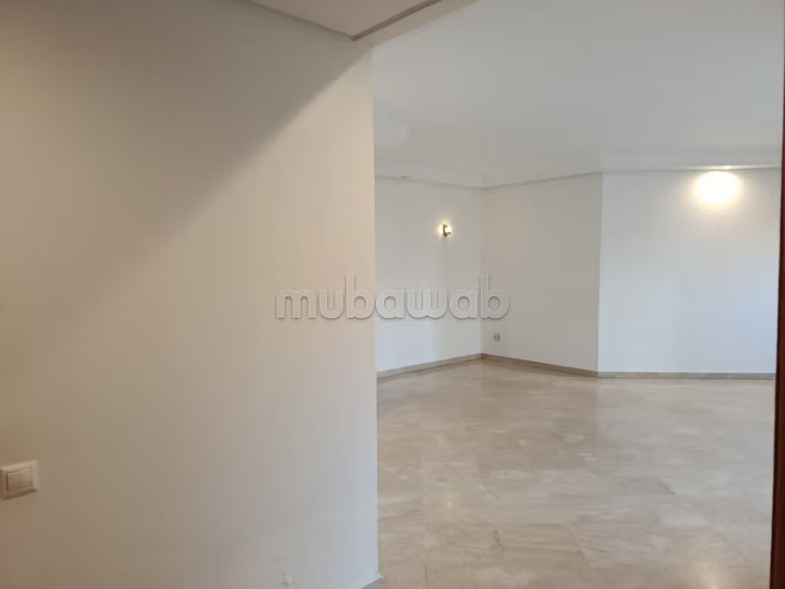Studio 79 m² à louer à Casablanca — Photo 7