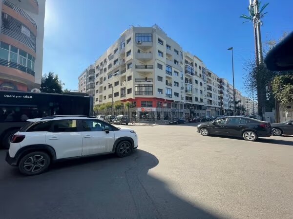 مكتب 327 م² للإيجار في الدار البيضاء — Photo 8