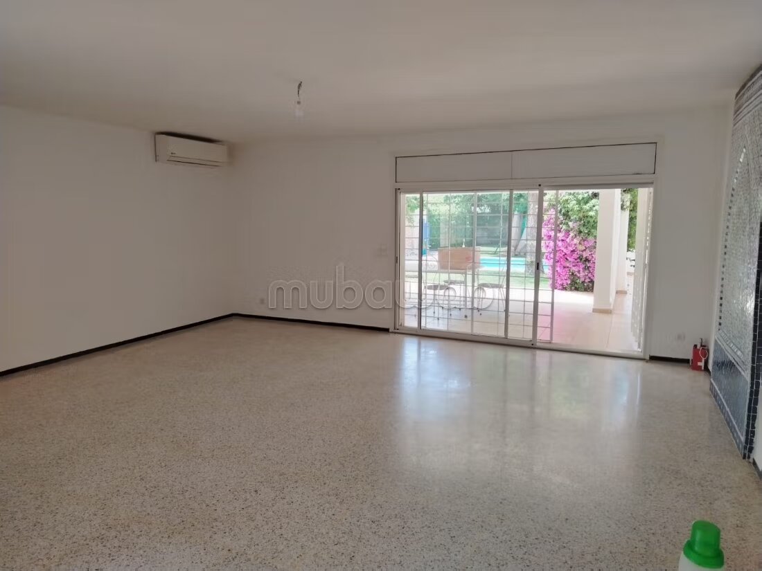 Villa 1300 m² à louer à Rabat — Photo 15