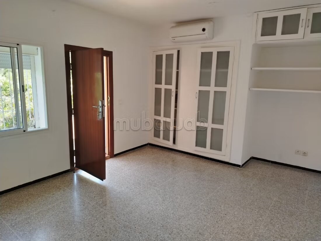 Villa 1300 m² à louer à Rabat — Photo 19
