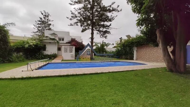 Villa 1300 m² à louer à Rabat — Photo 28