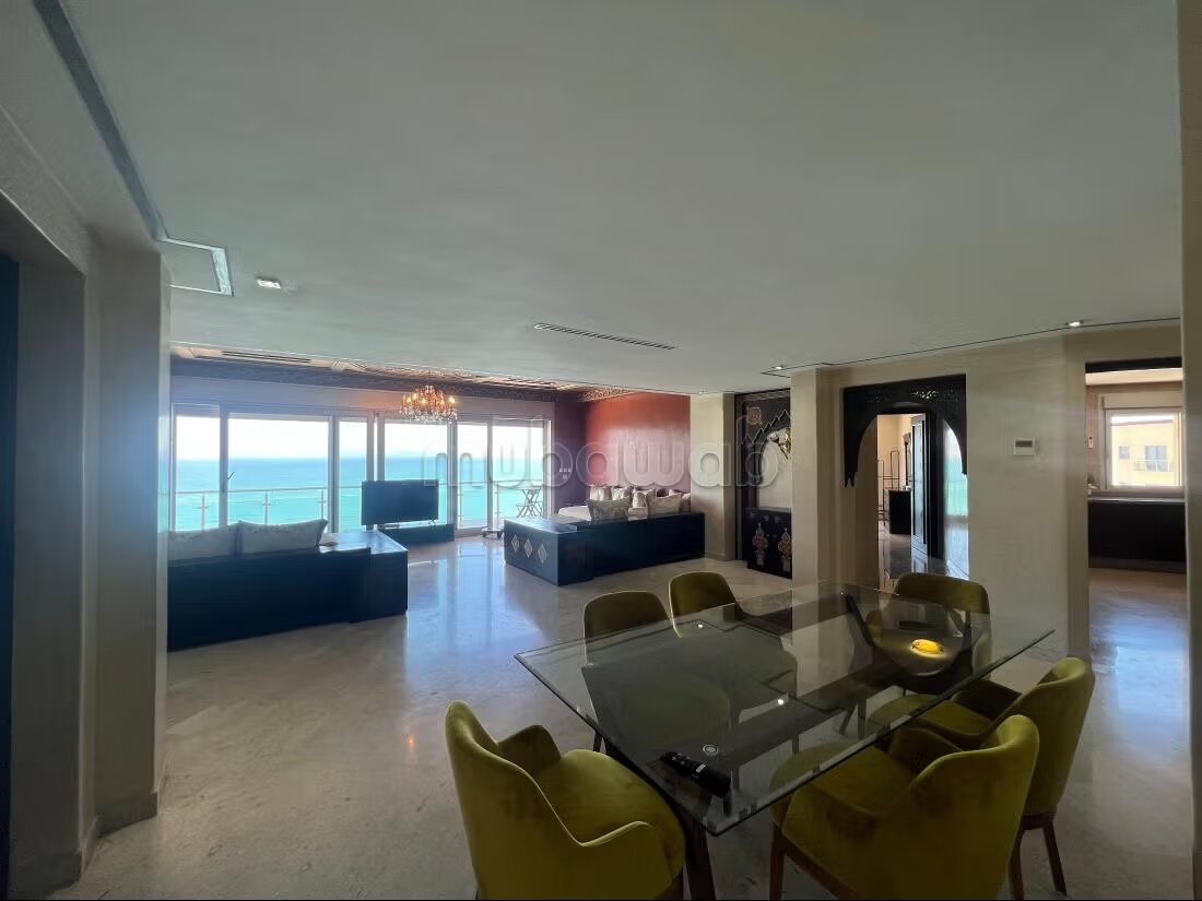 Exceptional waterfront apartment - panoramic sea view