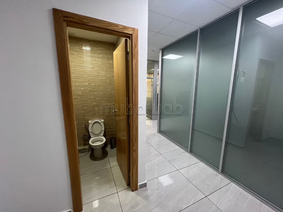 Office 196 sqm for rent in Casablanca — Photo 26