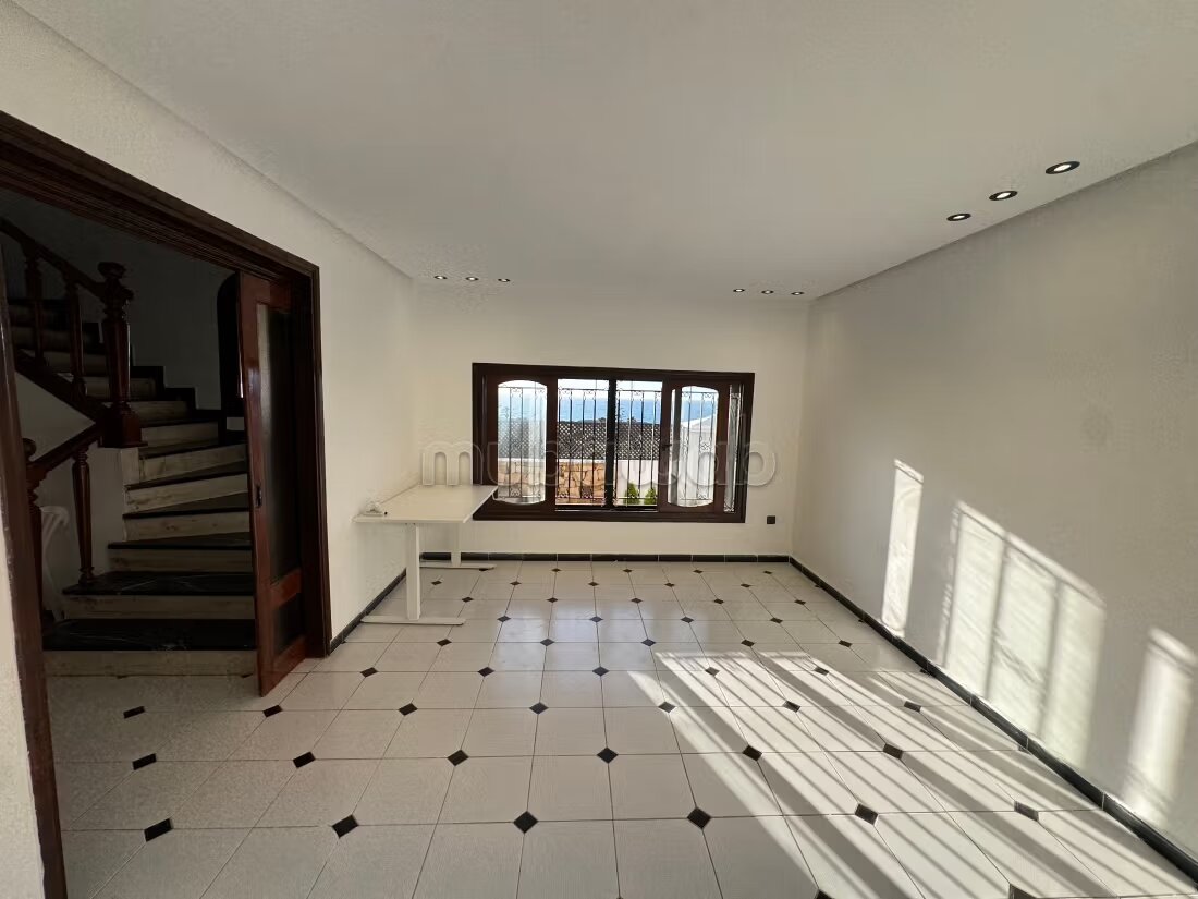 فيلا 350 متر مربع للإيجار في الرباط — Photo 26