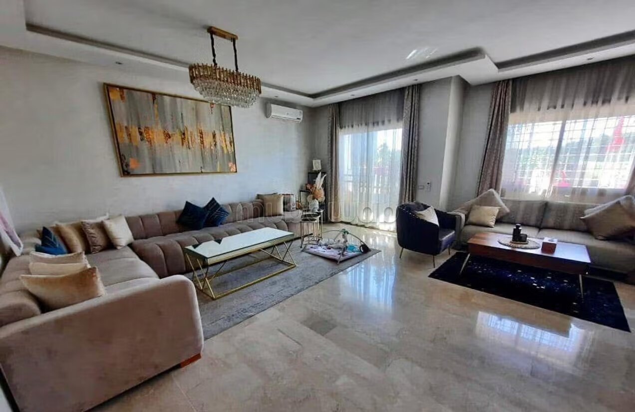 شقة 111 م² للبيع في الدار البيضاء — Photo 2