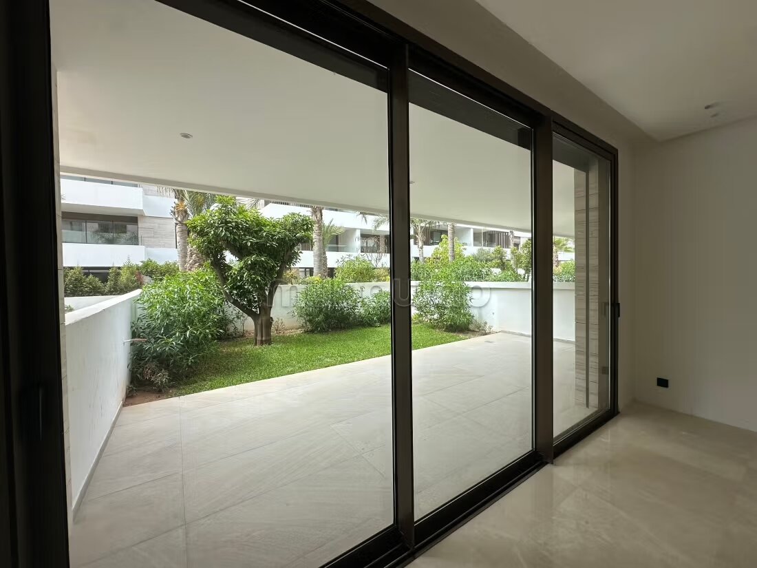 Apartment 160 m² for rent in Rabat – Souissi — Photo 2