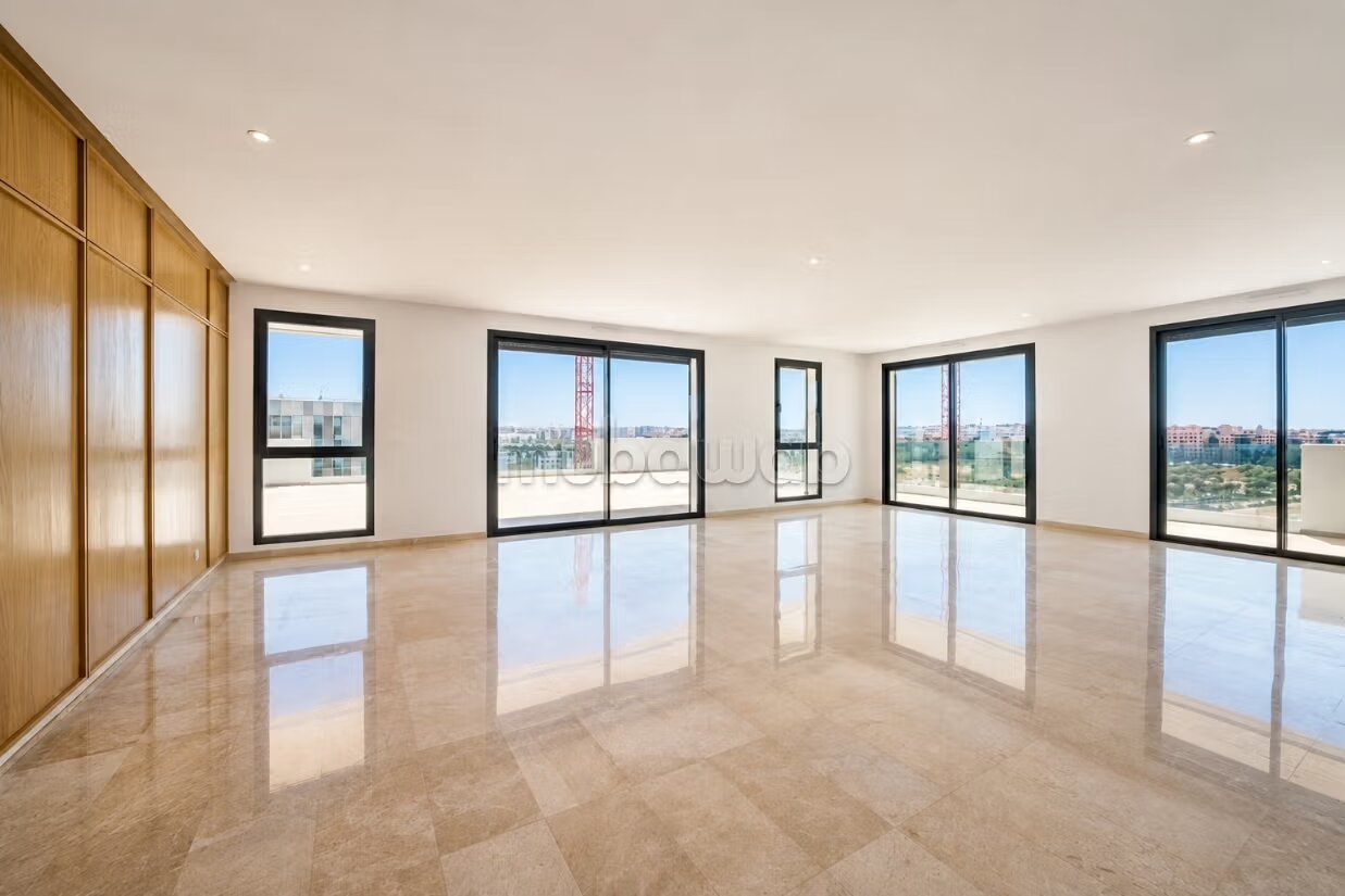 Apartment 200 m² for sale in Casablanca — Photo 2