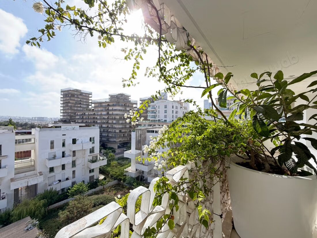 Apartment 155 m² for rent in Casablanca — Photo 2