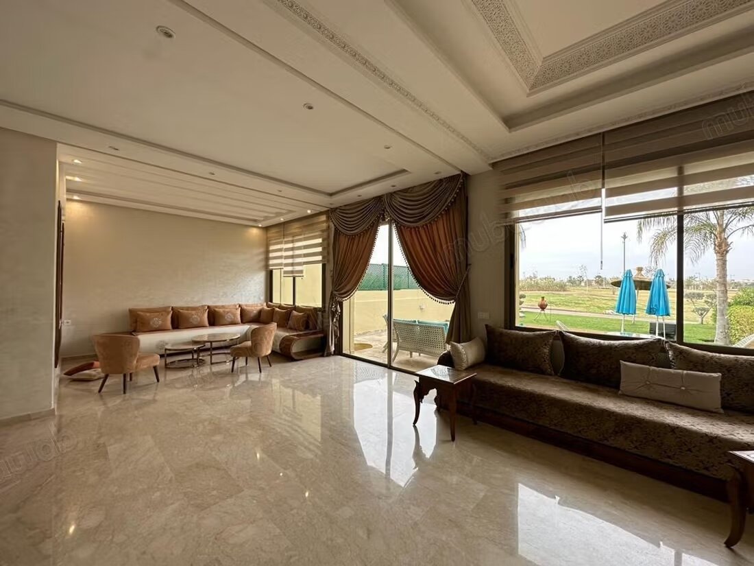 Villa for rent 270 m² in Marrakech — Photo 2