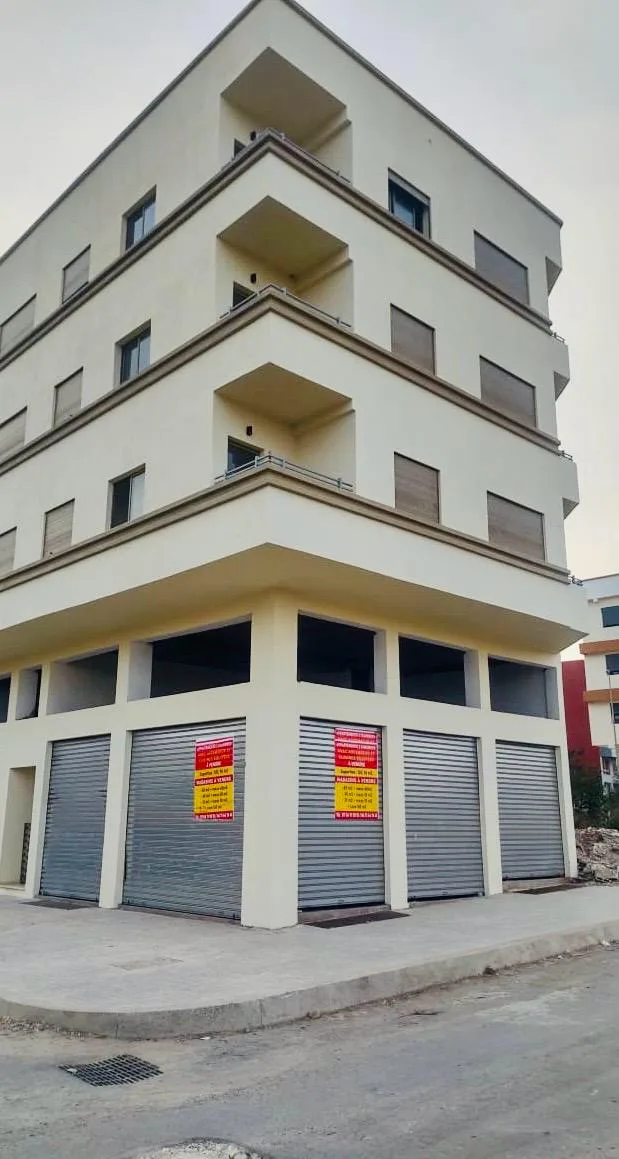 Local commercial 83 m² à vendre à Casablanca
