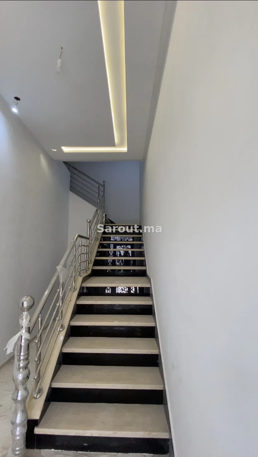 Maison 🏠 à vendre R+2 à Tétouan 92 m²