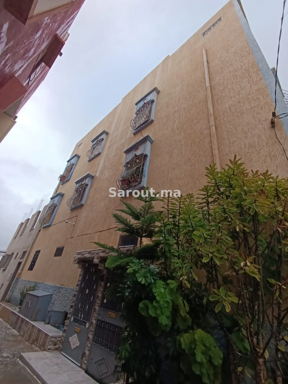 Maison de rapport R+2 – 3 appartements indépendants – Aourir à Agadir