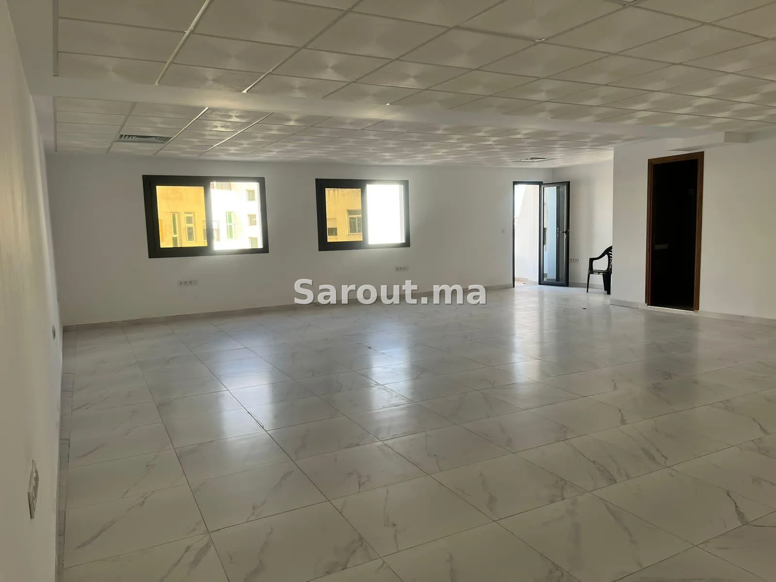 Bureau neuf 88 m² – Centre-ville Tanger – 10 500 DH – Syndic + TSC inclus — Photo 3