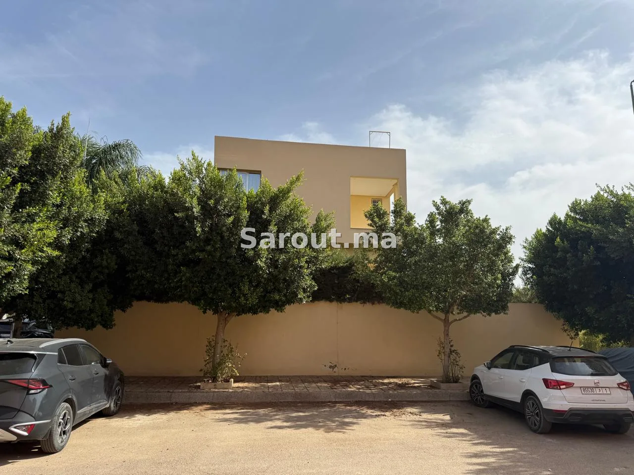 Villa à vendre – 3 niveaux et 3 façades — Photo 2