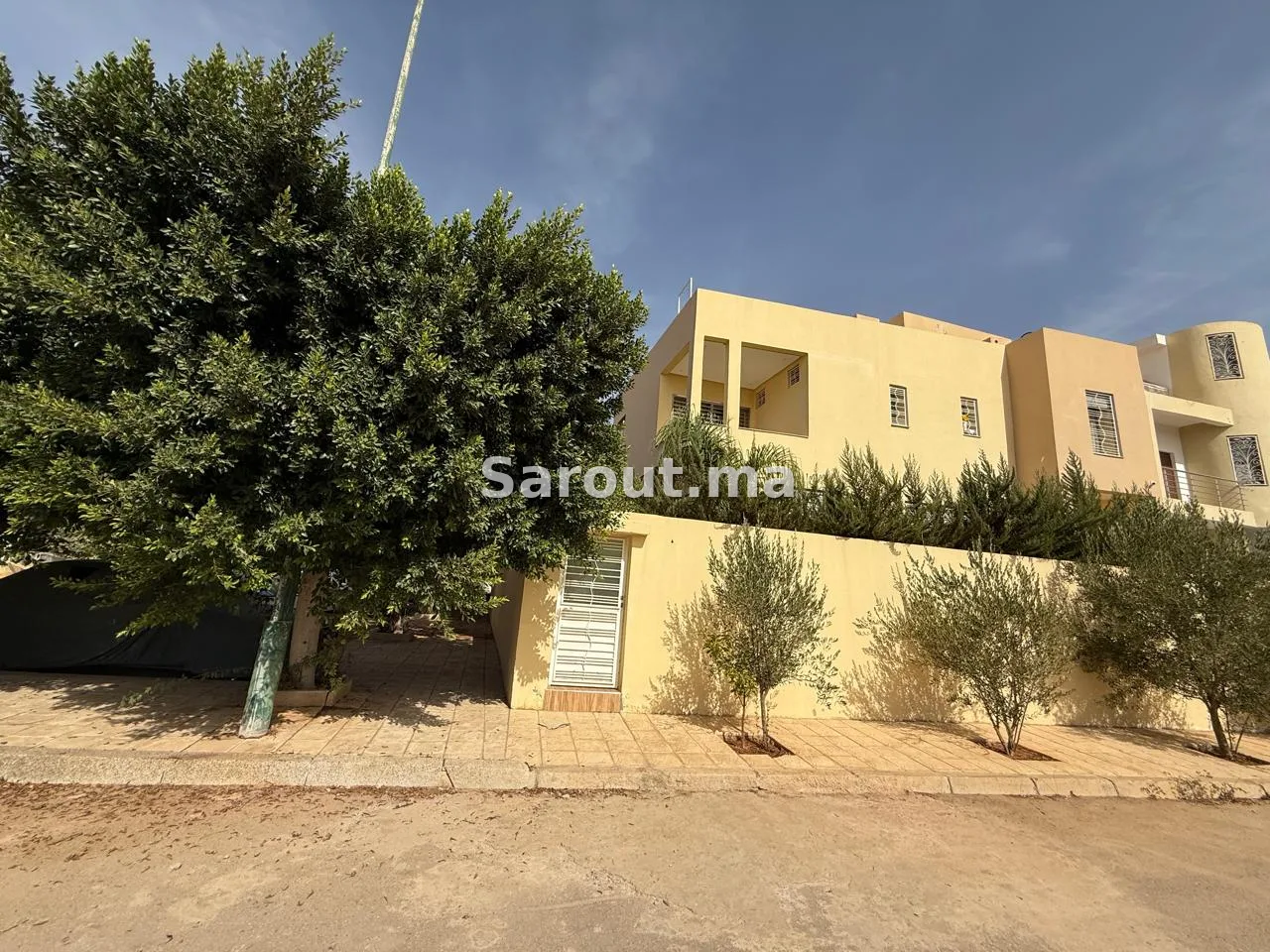 Villa à vendre – 3 niveaux et 3 façades — Photo 3