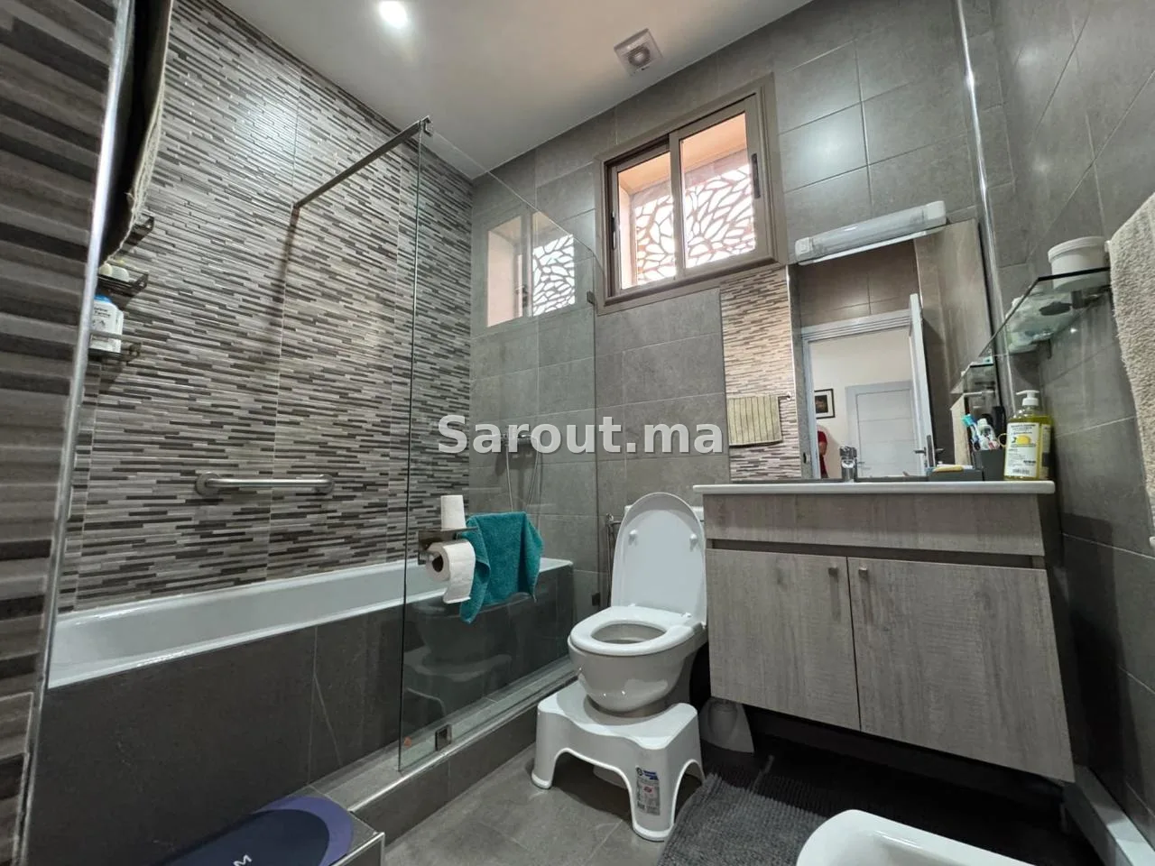 APPARTEMENT SPACIEUX A SAISIR HAY MOHAMMADI — Photo 4