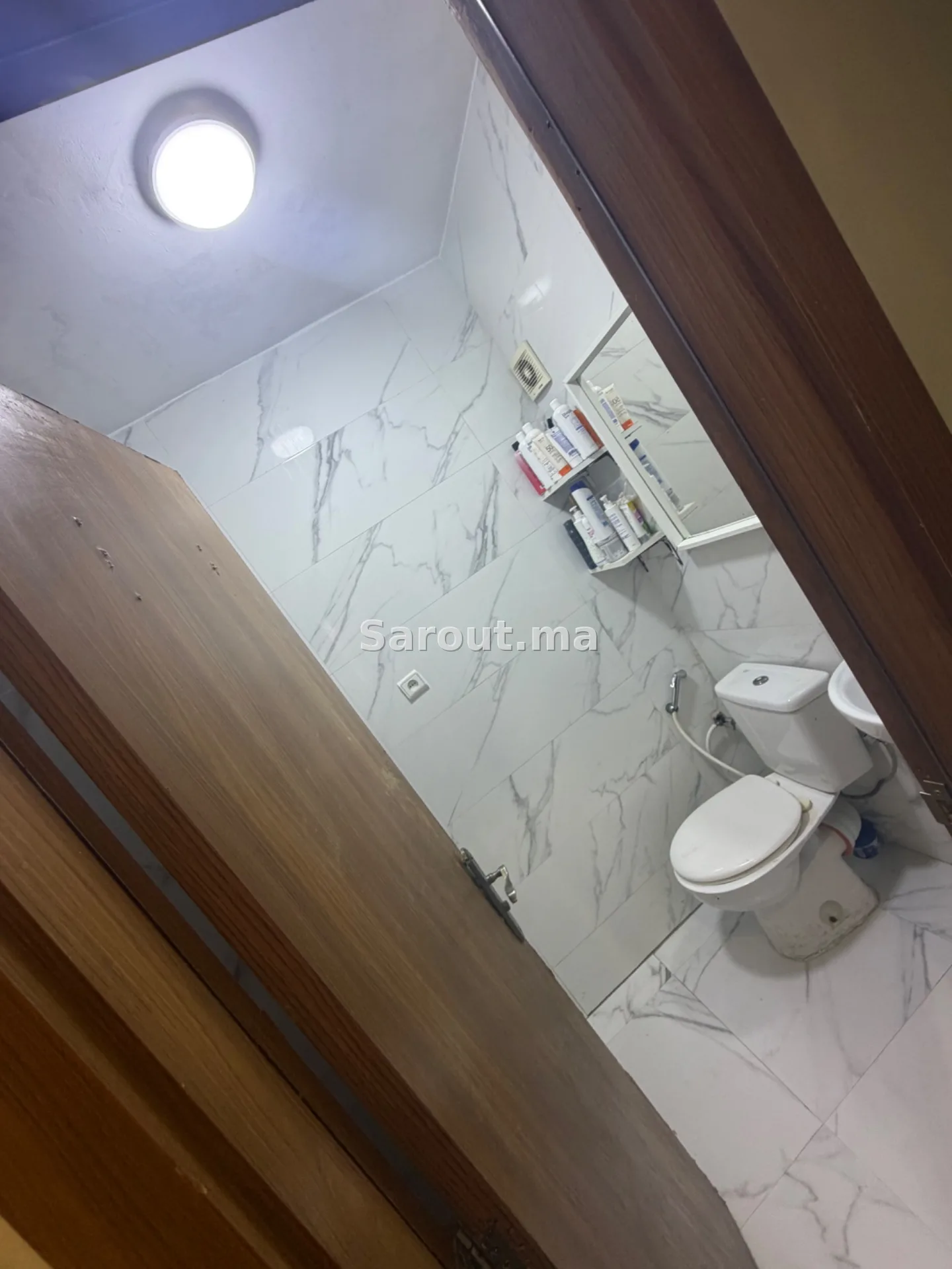 Apartment located in a pleasant neighborhood - For rent — Photo 9